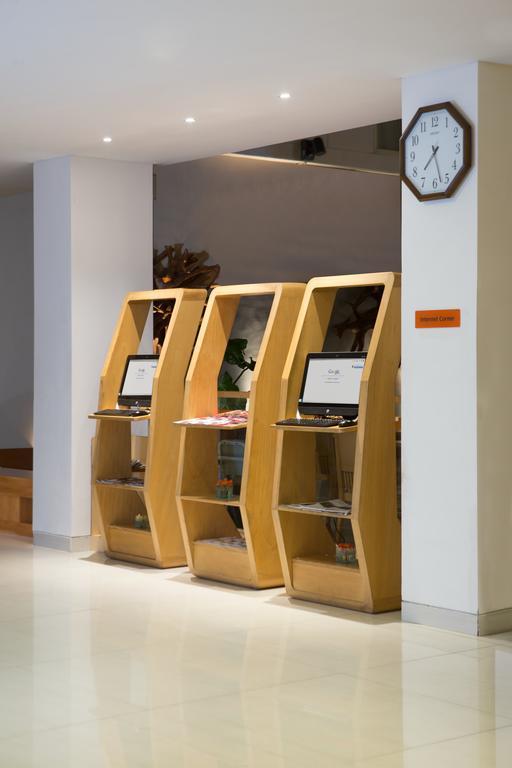 Harris Hotel Raya Кута Экстерьер фото
