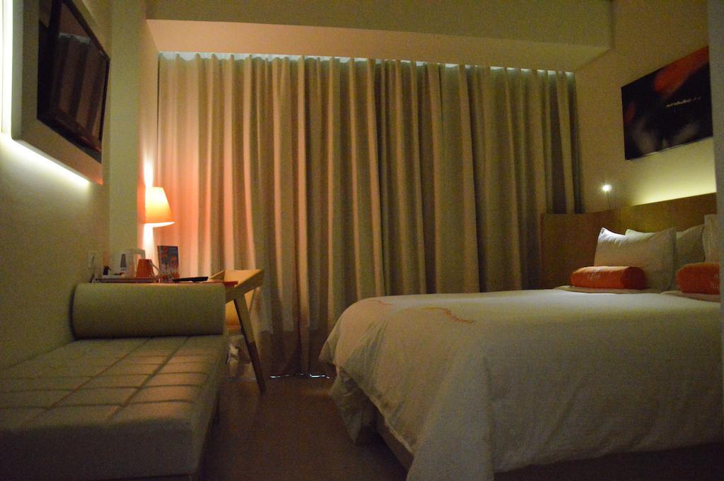 Harris Hotel Raya Кута Экстерьер фото